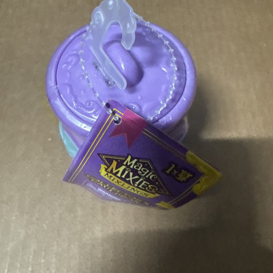 Magic Mixies Mixlings Collector’s Cauldron 1 Pack factory sealed plastic collectible playset tag visible