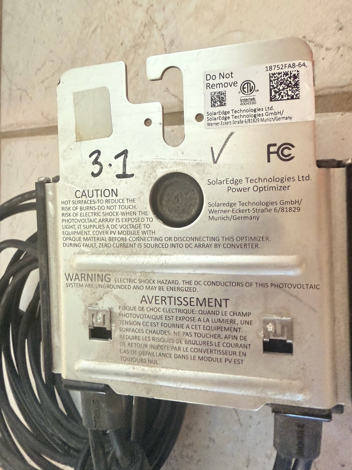 SolarEdge S1201 Solar Power Optimizer with Cables and Mounting Bracket - Used