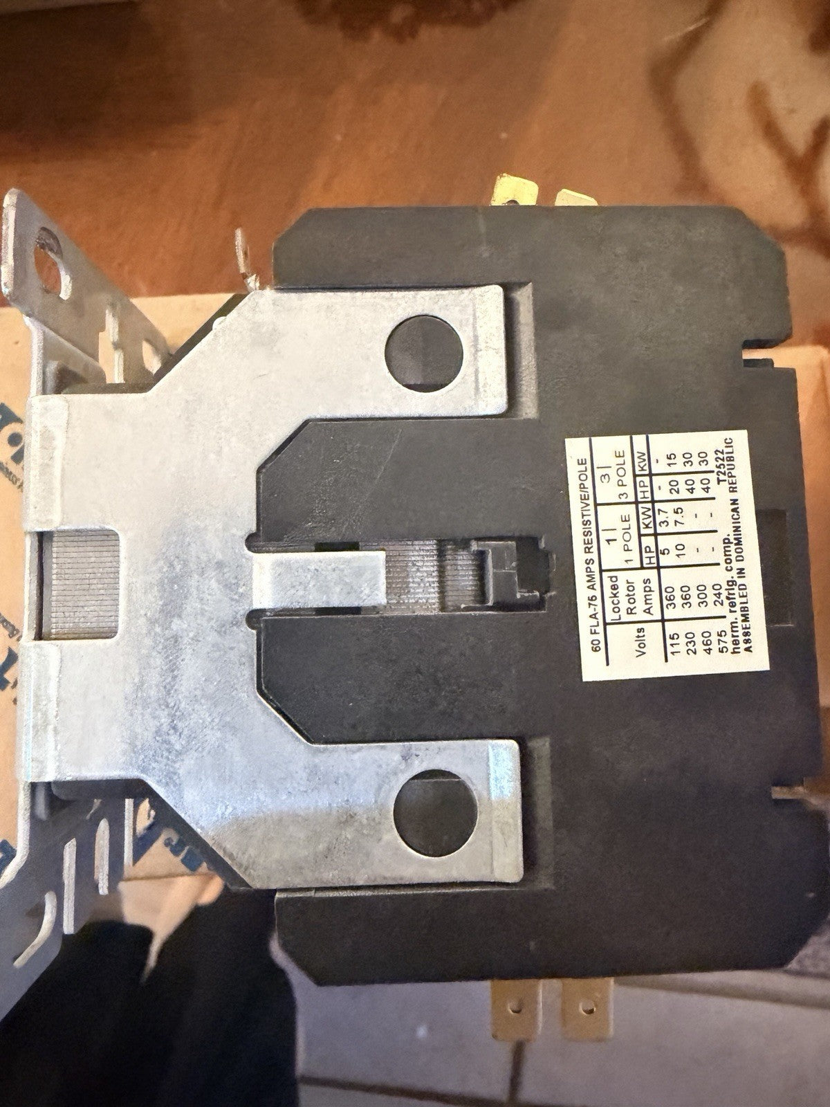 Eaton C25FNF360T 3-Pole 60A Definite Purpose Contactor 24V Coil Series A1