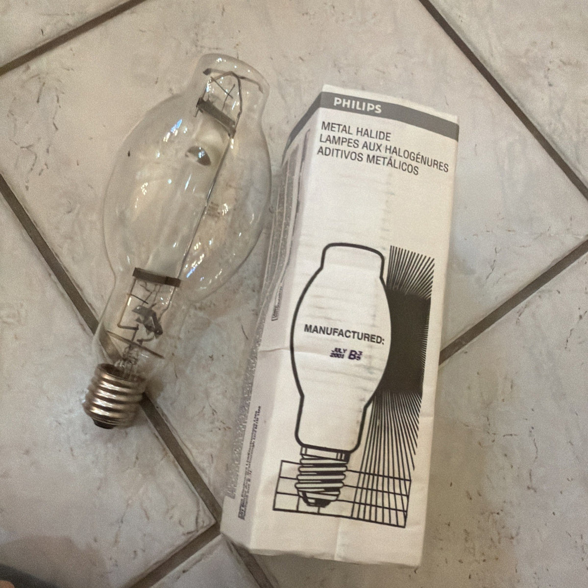 Philips MH1000/U 1000W Metal Halide Bulb E39 Mogul Base Universal Burn Position