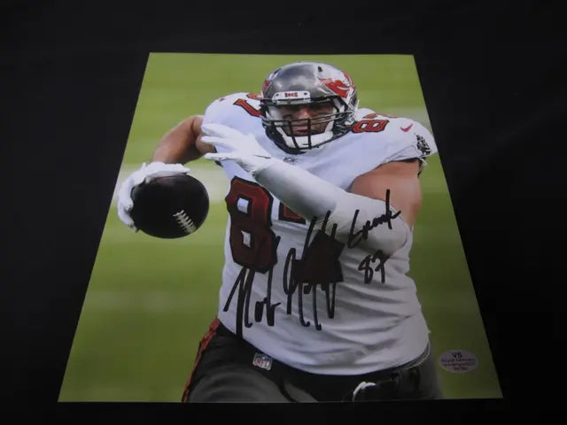 Tampa Bay Buccaneers Rob Gronkowski Signed 8x10 Photo VSA COA