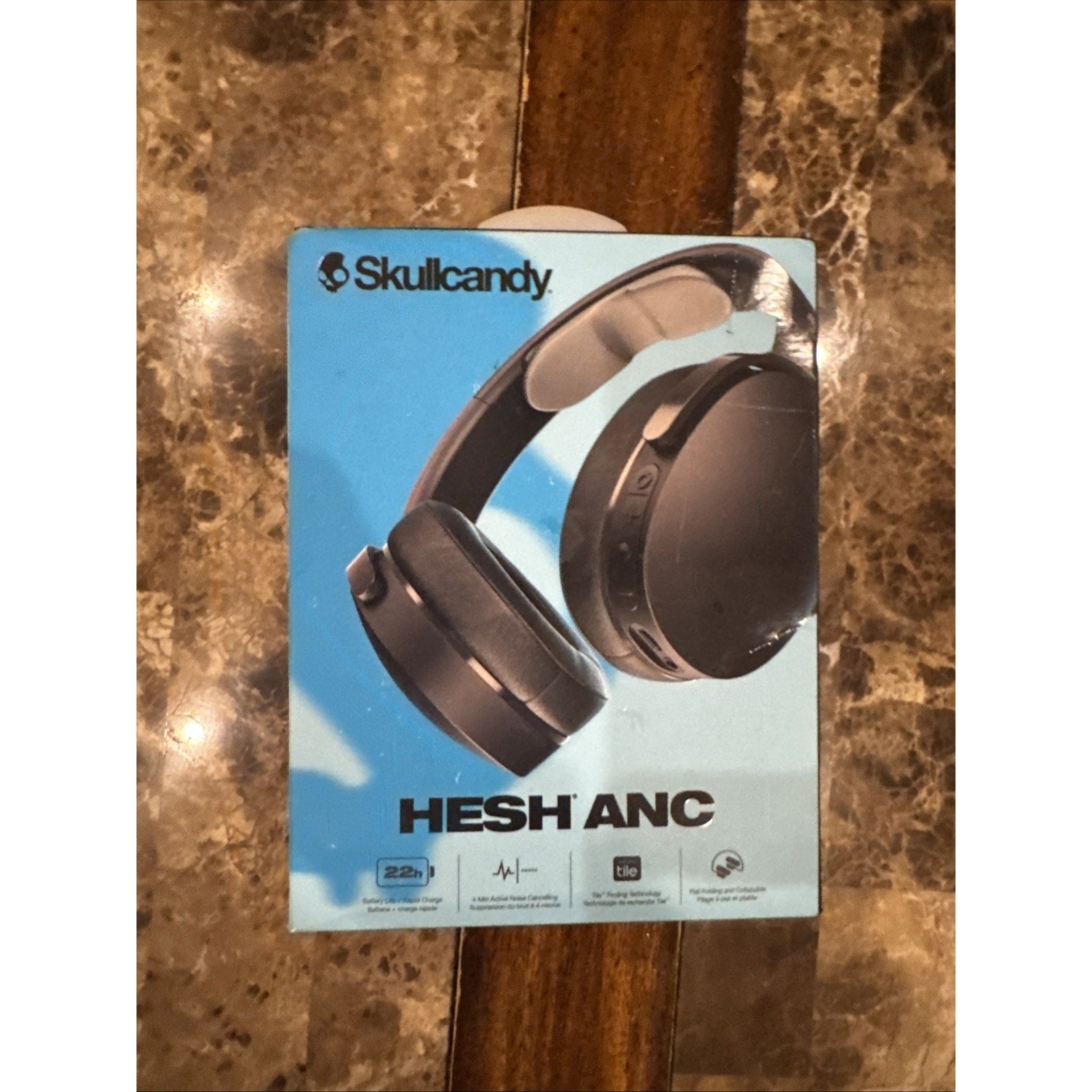 Skullcandy Hesh ANC over-ear headphones box showing black wireless noise cancelling headphones on blue background