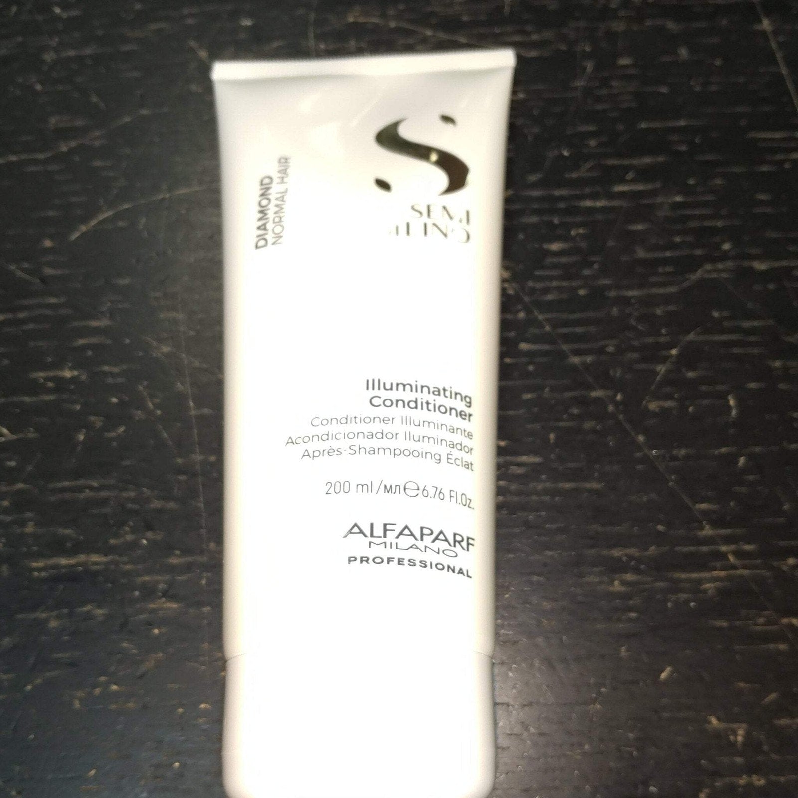 Alfaparf Semi Di Lino Diamond Illuminating Conditioner for normal hair in white 200ml professional tube