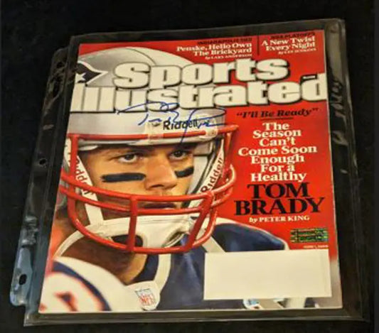 Tom Brady Autographed sports illustrated magazine with coa