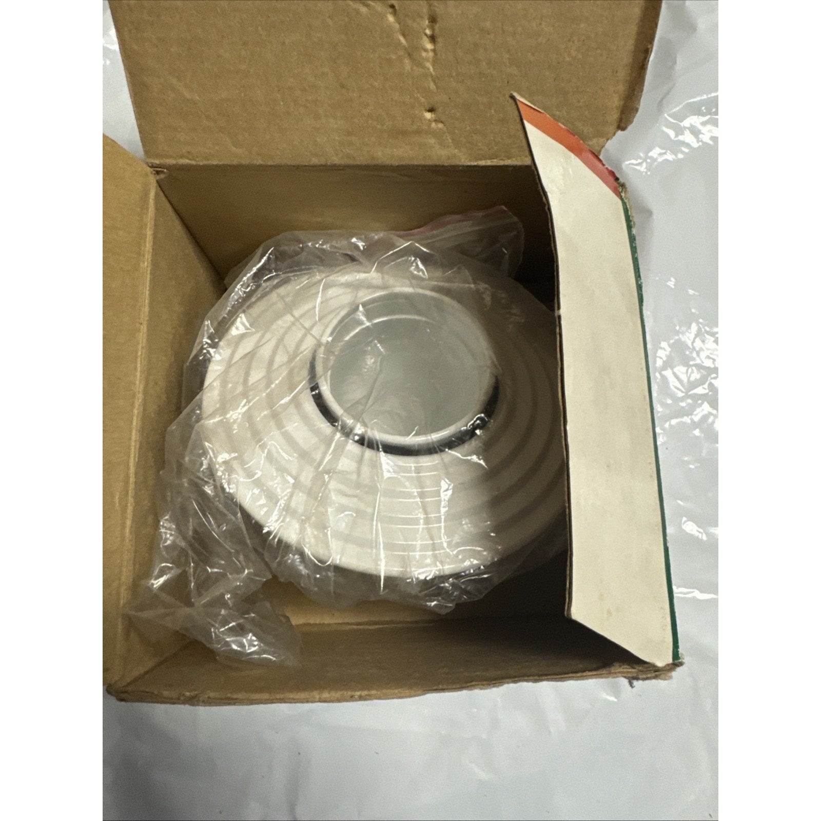 ND-303 low voltage halogen recessed light fixture for MR16 bulb, packaged in cardboard box with plastic wrap protection