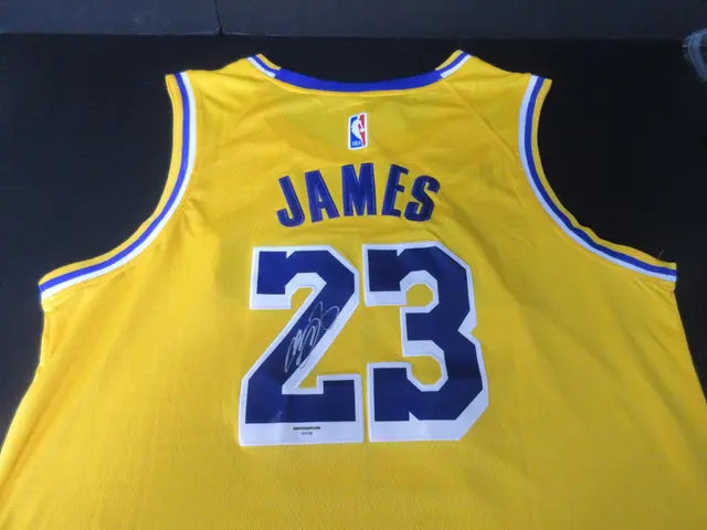 LeBron James Signed Lakers  23 Jersey GAA COA