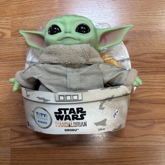 Disney Star Wars: The Mandalorian - Yoda The Child 11 Inch Action Figure - GWD85