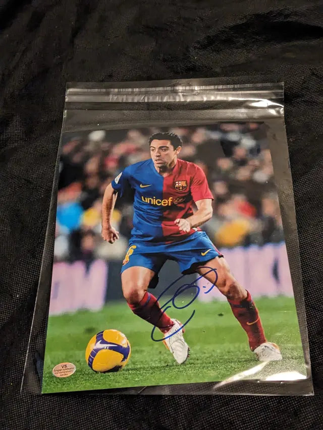 Xavi Hernandez Barcelona autographed 8x10 photo with coa