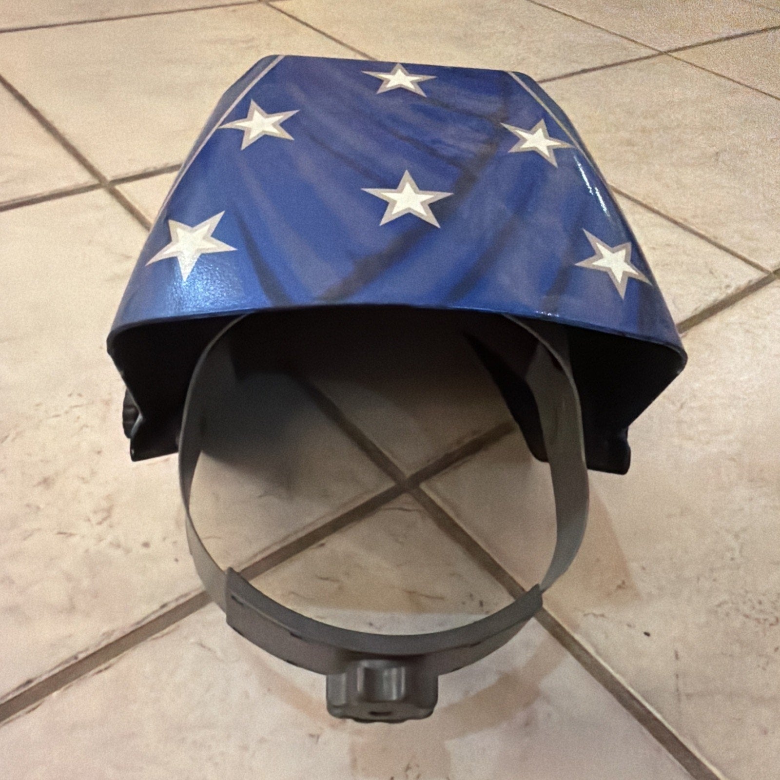 Jackson Safety HSL100 Glory Welding Helmet PRO-V auto darkening with blue finish and white stars design on top