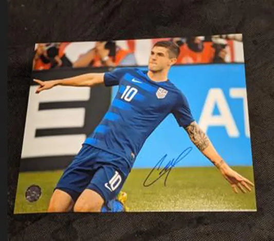 Team USA Christian Pulisic Signed 8x10 Photograph with coa