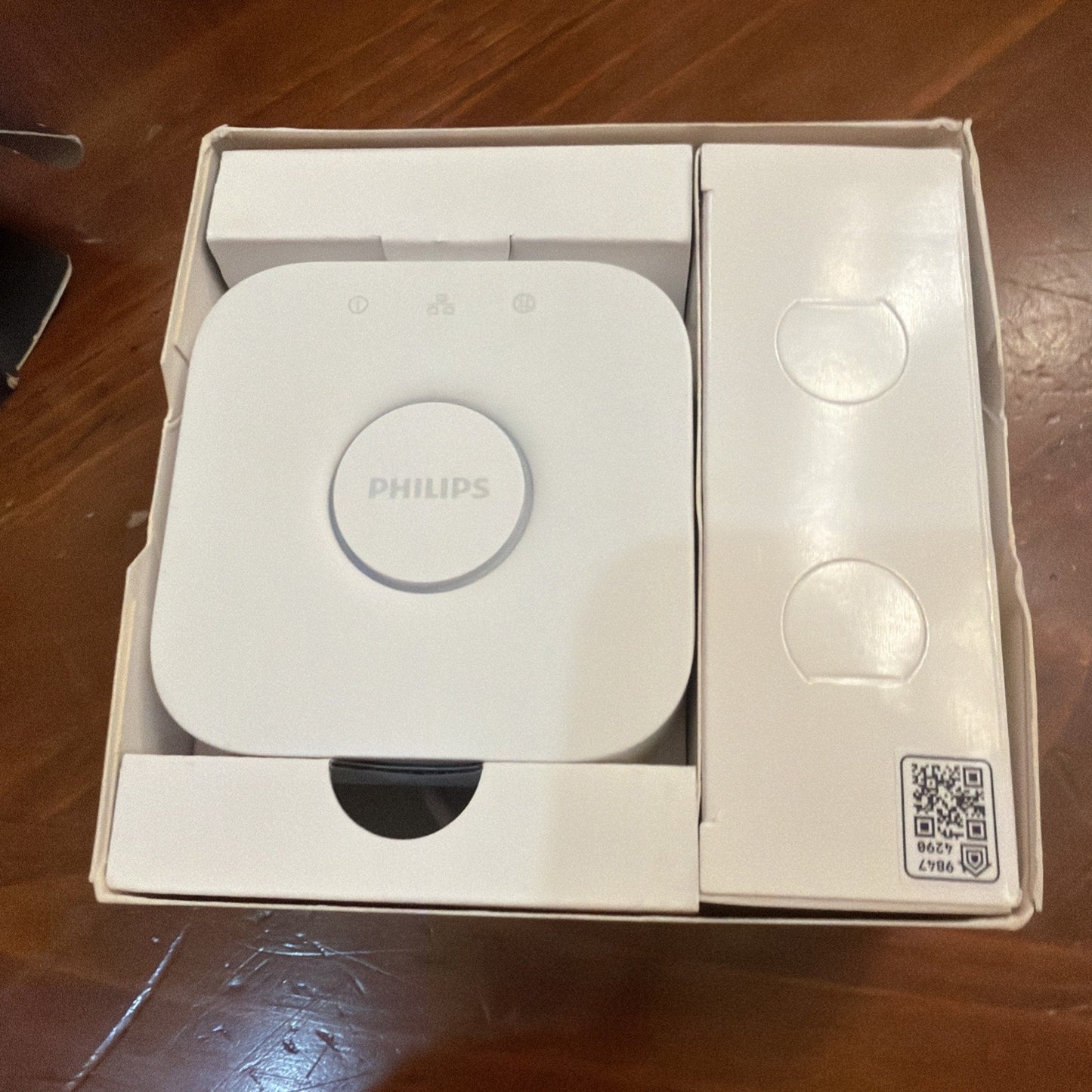 Philips Hue Bridge (3rd Generation) Lighting Controller Hub - White — Image 5
