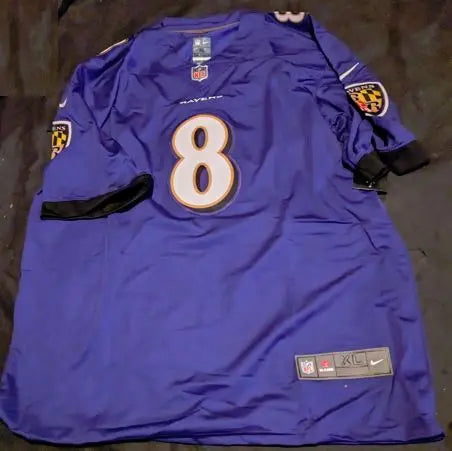 Lamar Jackson Baltimore Ravens autographed jersey with COA 105511