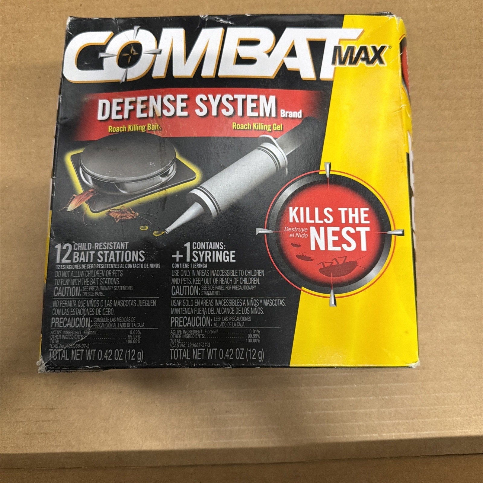 COMBAT MAX Defense System Roach Killing Gel & Bait 1 Syringe and 12 Stations