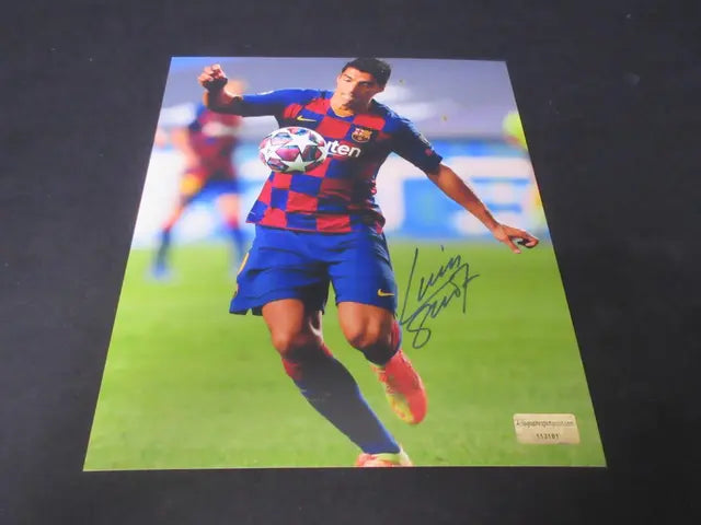 Luis Suarez Barcelona Soccer signed 8x10 Photo w/coa