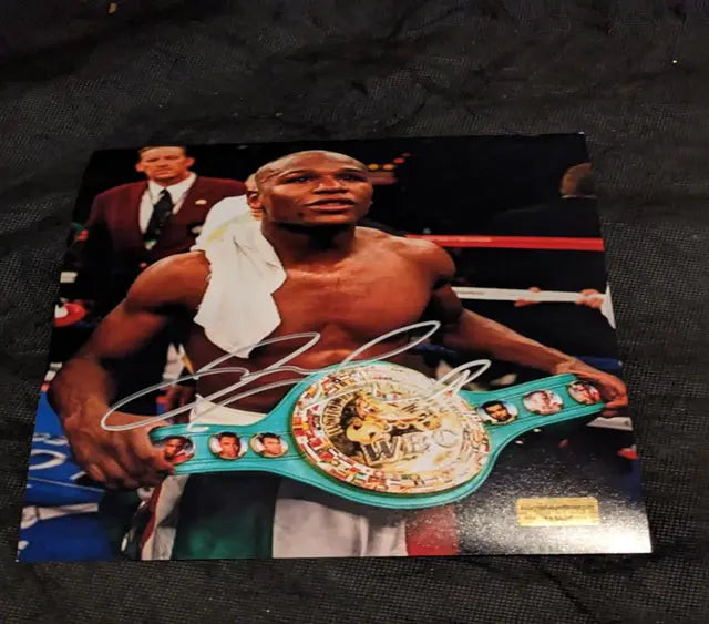 Floyd Mayweather autographed 8x10 photo with COA 115600 Champion Belt