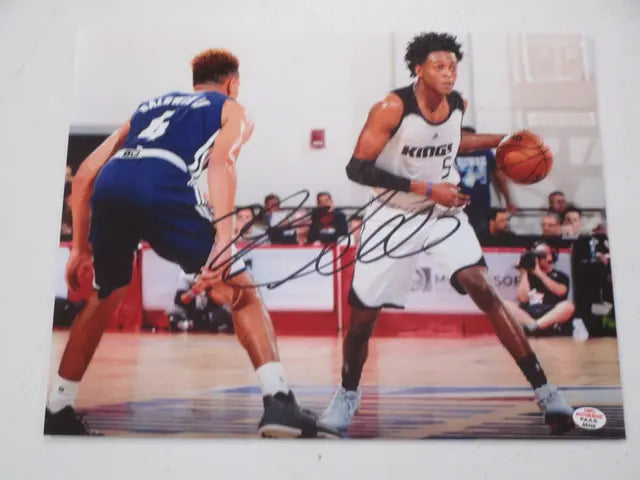 De'Aaron Fox of the Sacramento Kings signed autographed 8x10 photo PAAS COA 320 - Price Is Right Miami