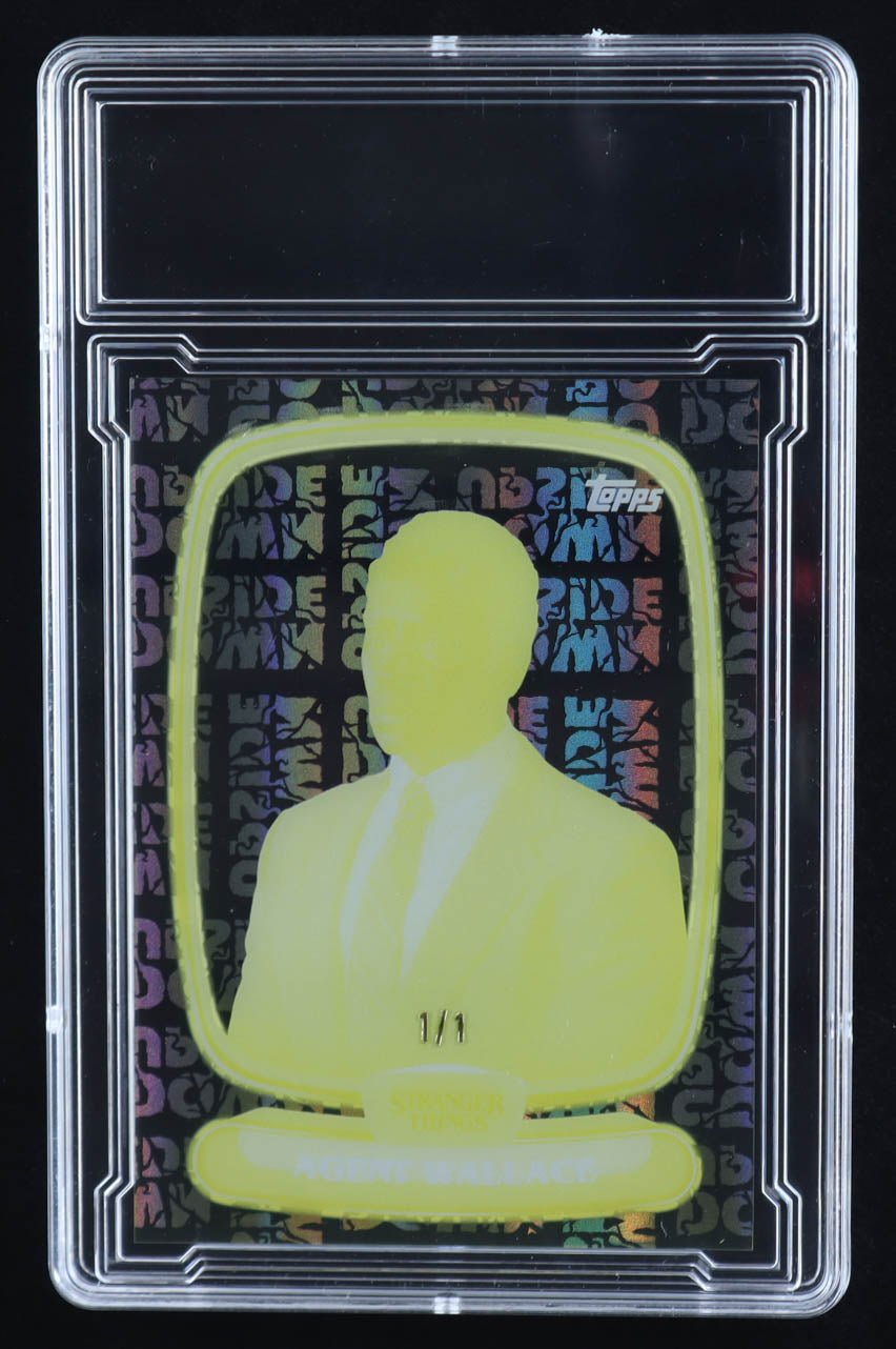 Agent Wallace 2024 Stranger Things High Tek Yellow 1 of 1, Sports Card (view 2)