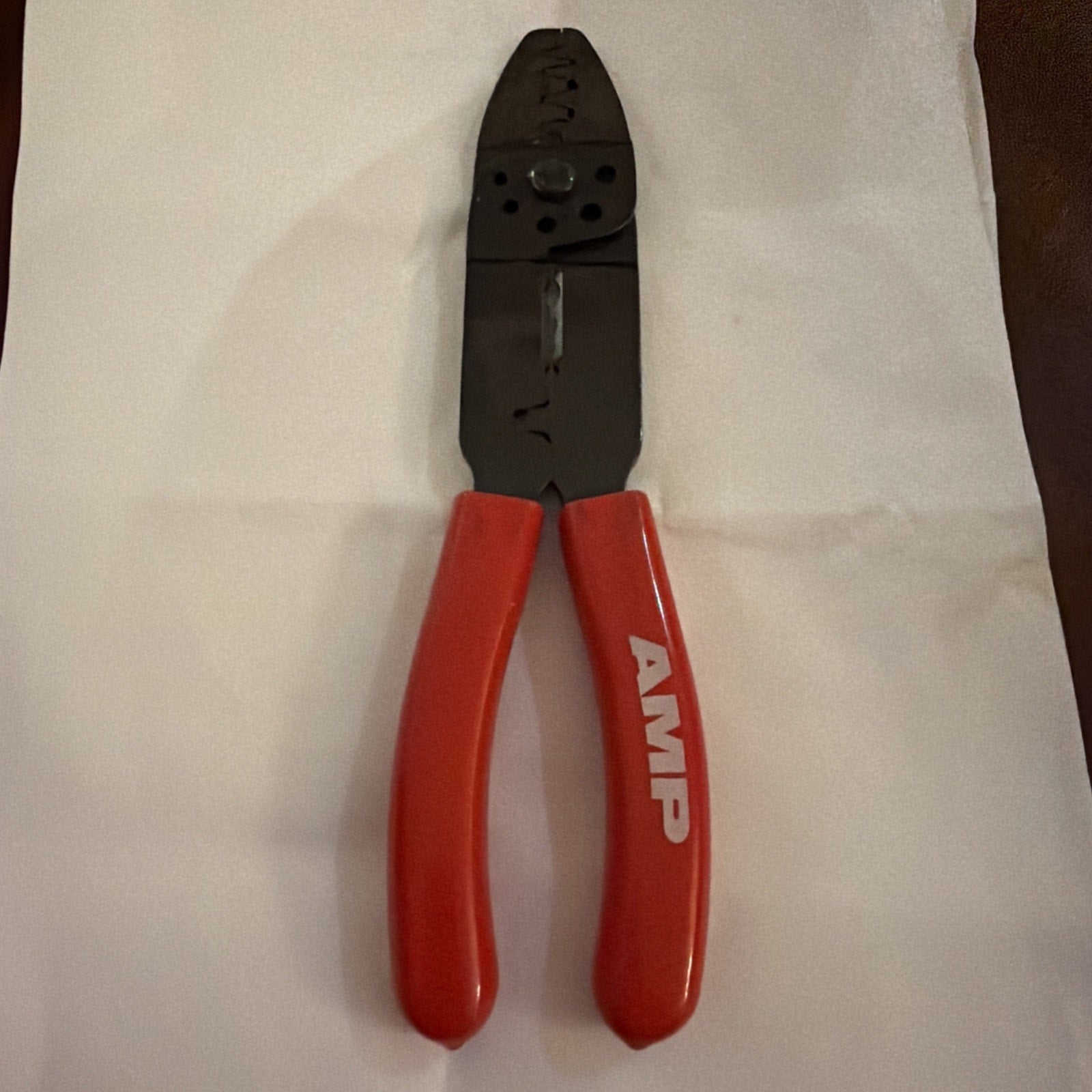 Vintage AMP Service Tool I Crimper with red handles used for aircraft and avionics wiring, made in USA