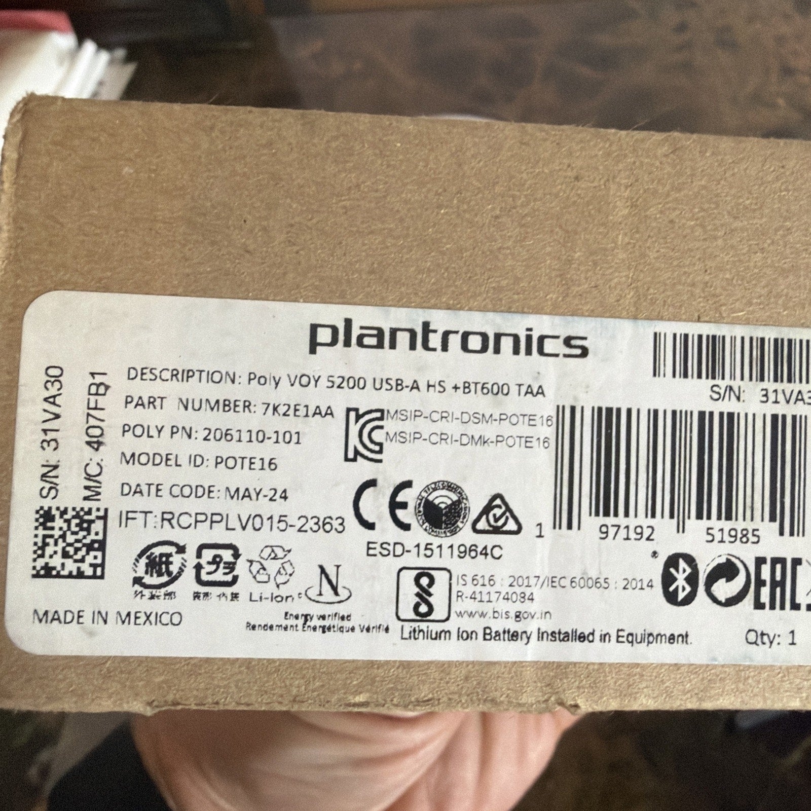 Poly Voyager 5200 UC Bluetooth Headset POTE16 NEAR MINT CONDITION