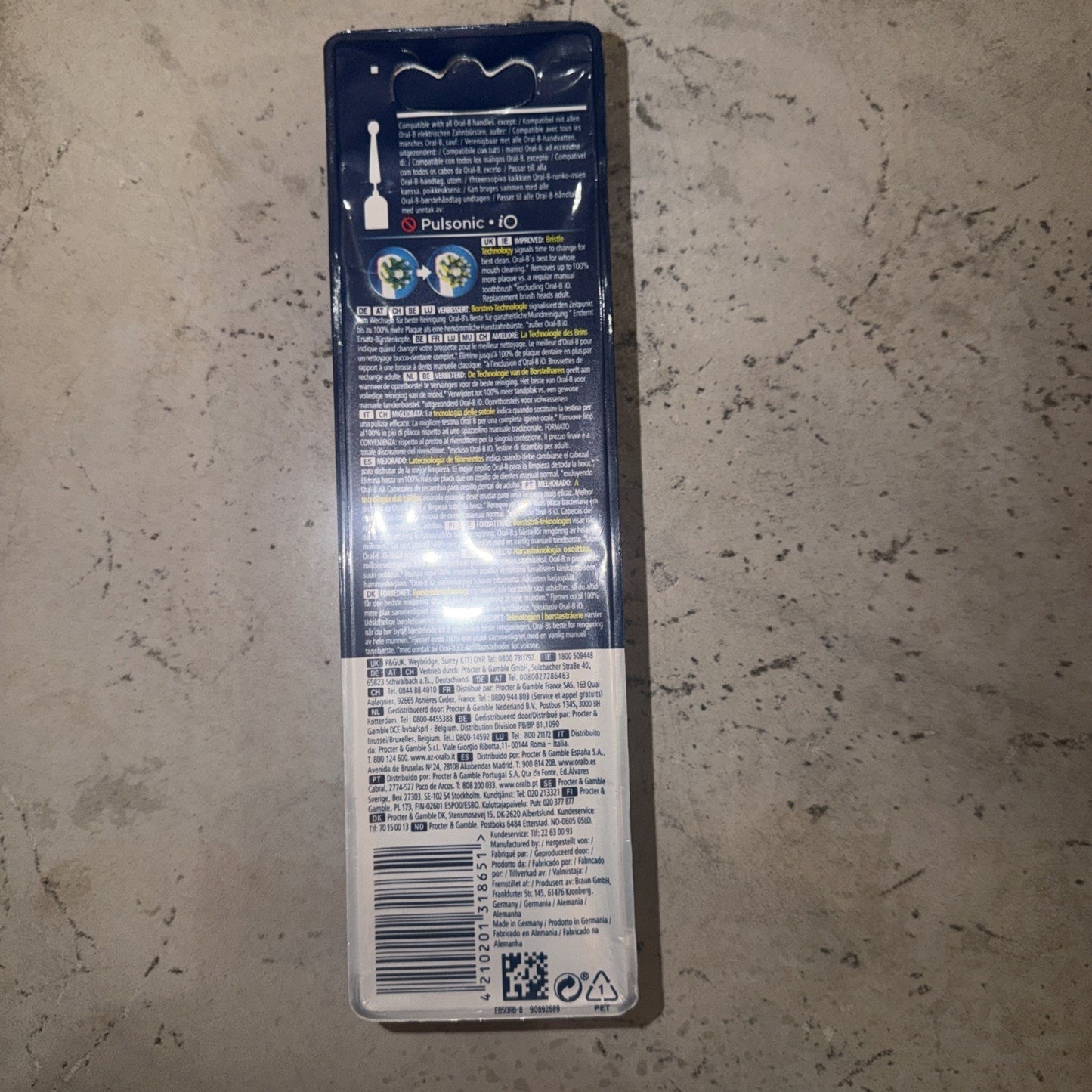 Oral-B Cross Action Electric Toothbrush Replacement Brush Heads - Pack of 8 — Image 2