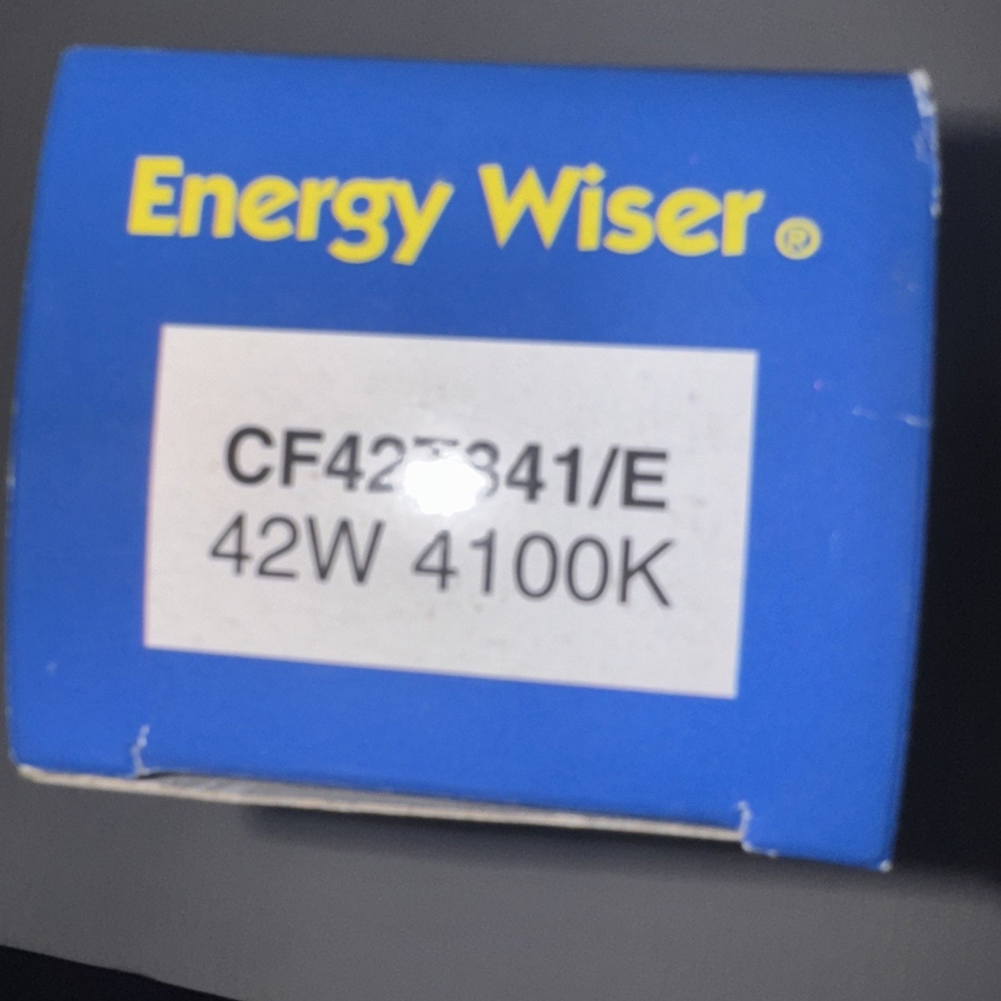 Energy Wiser CF42T341/E 42W 4100K compact fluorescent light bulb packaging box label close-up