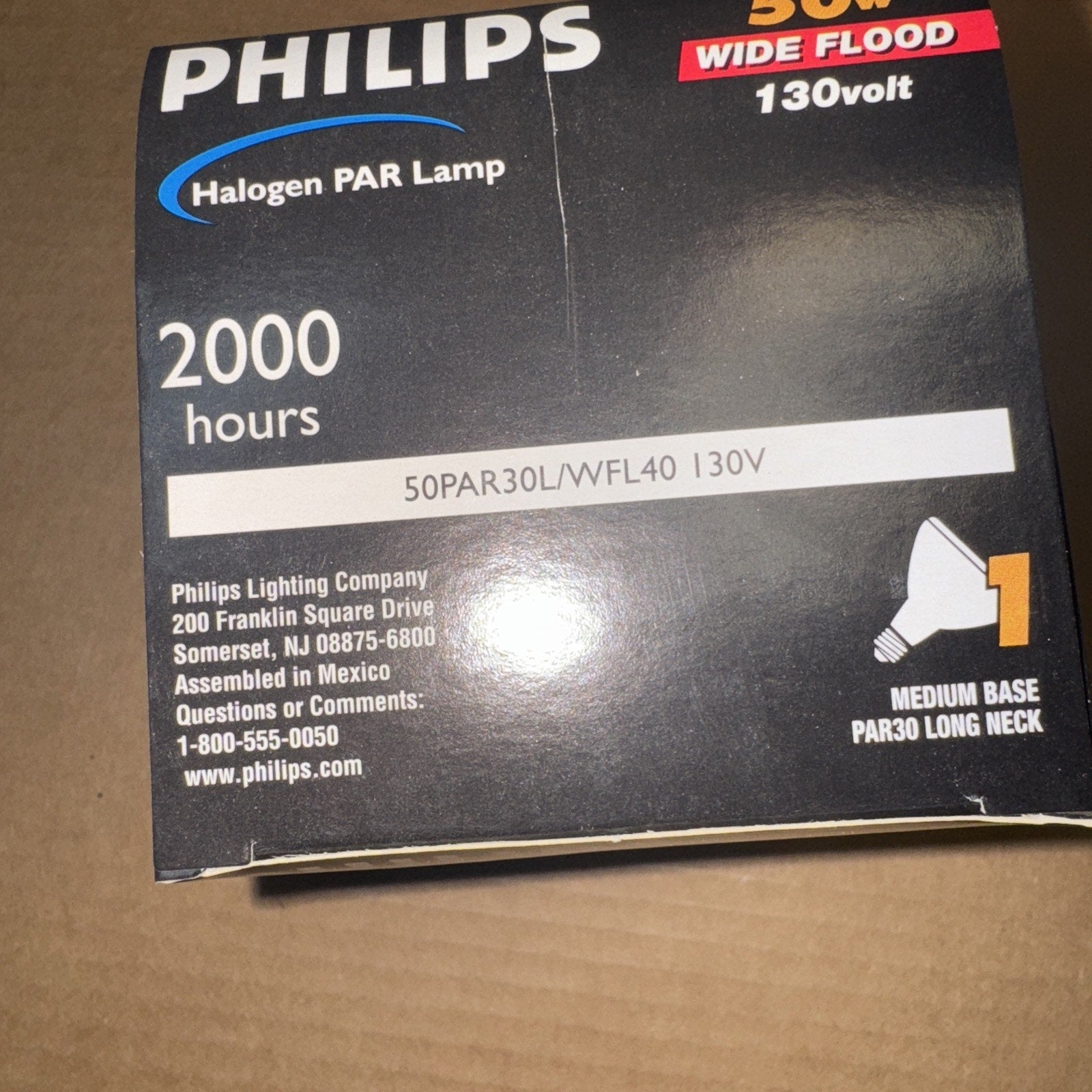 Philips Halogen PAR Lamp wide flood light 50W 130V 2000 hour life with medium base PAR30 long neck bulb packaging