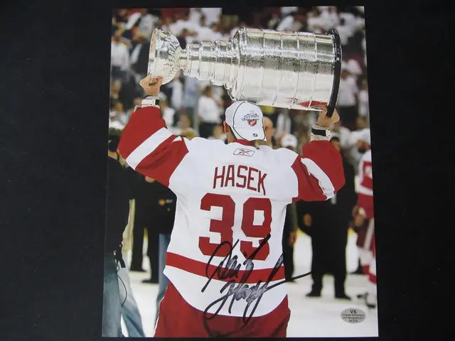 Dominik Hasek detroit Red Wings Signed 8x10 Photo VSA COA