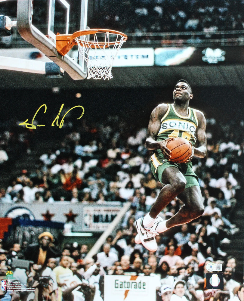 Shawn Kemp Signed SuperSonics 16x20 Photo (Beckett)