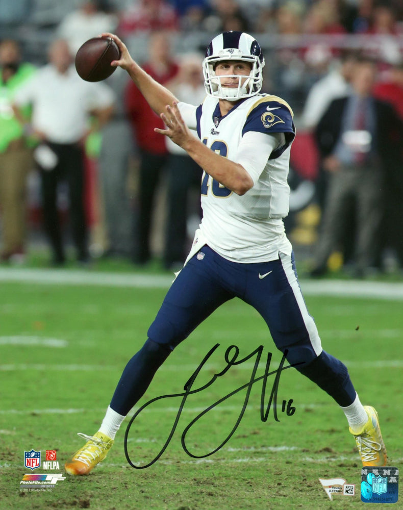 Jared Goff Signed Rams 11x14 Photo (Fanatics)