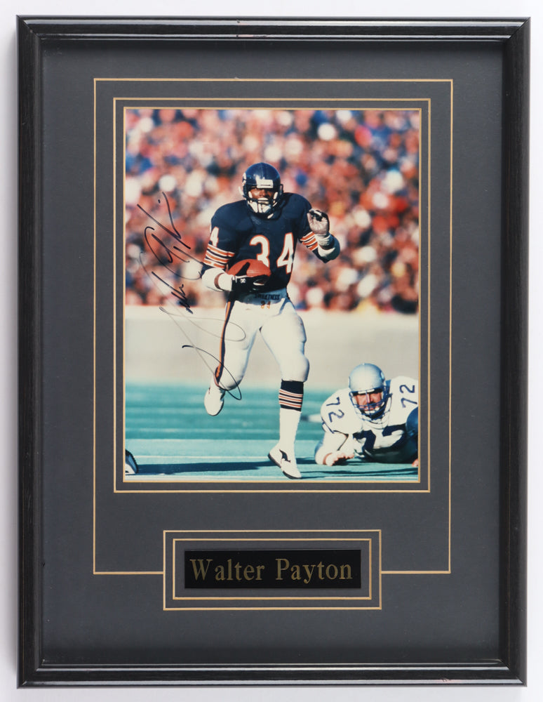 Walter Payton Signed Bears Custom Framed Photo (Beckett)