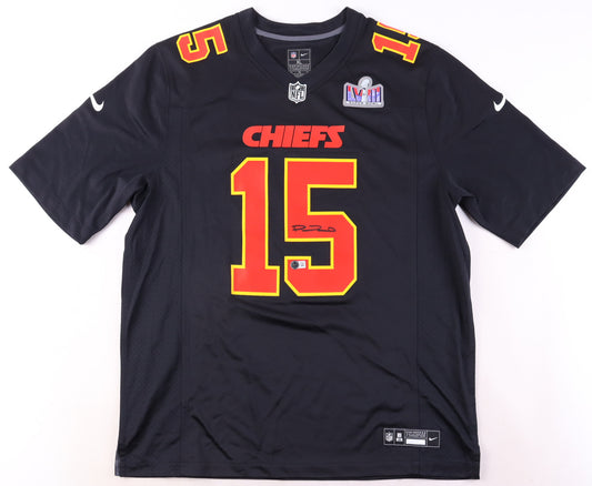 Patrick Mahomes II Signed Chiefs Nike Jersey With SB LVIII Patch (Beckett) Beckett Witnessed