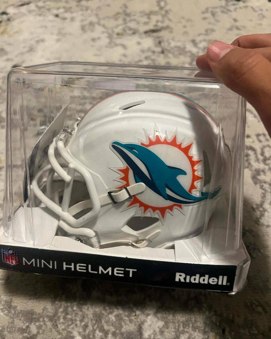Autographed Riddell Tyreek Hill mini helmet Miami Dolphins - Price Is Right Miami
