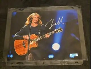 Faith Hill Signed 8x10 Photo with coa - Price Is Right Miami