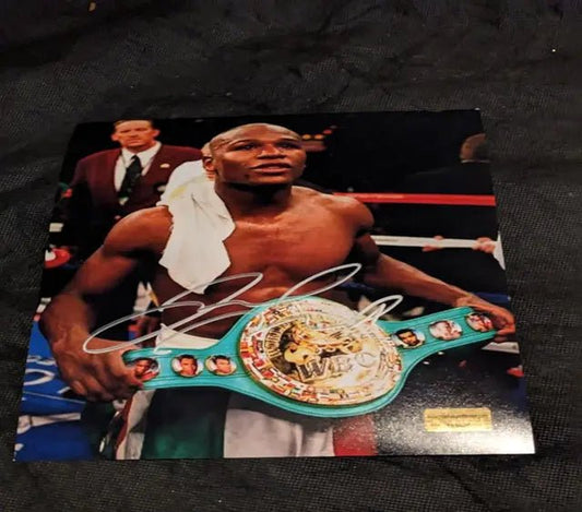 Floyd Mayweather autographed 8x10 photo with COA 115600 Champion Belt - Price Is Right Miami