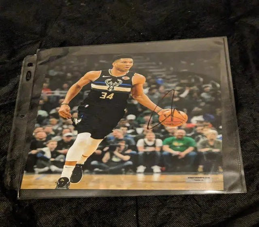 Giannis Antetokounmpo Milwaukee Bucks autographed 8x10 photo with coa - Price Is Right Miami