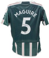 Harry Maguire Signed Manchester United Jersey (Beckett) (view 3)