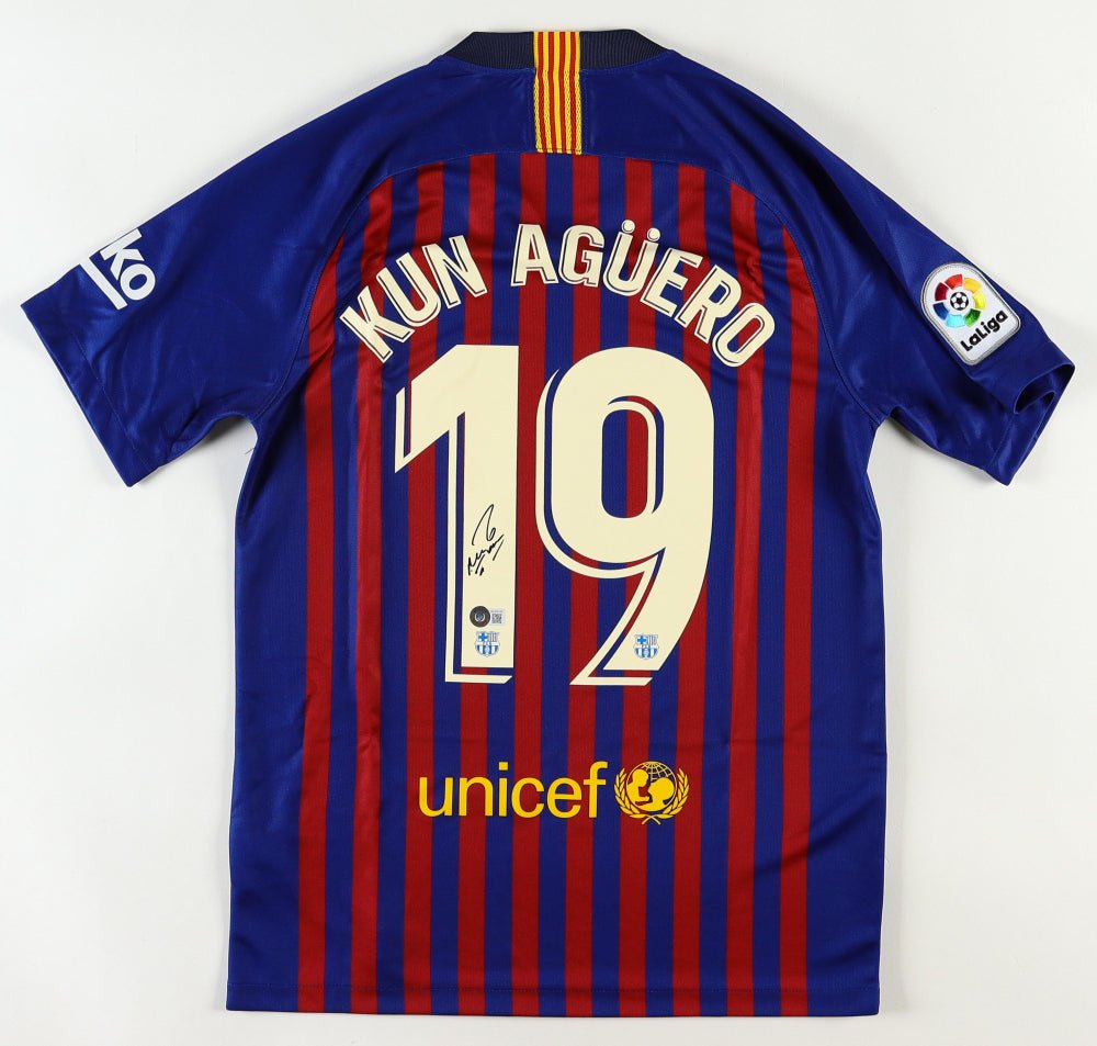 Kun Aguero Signed Barcelona Jersey (Beckett) (view 3)