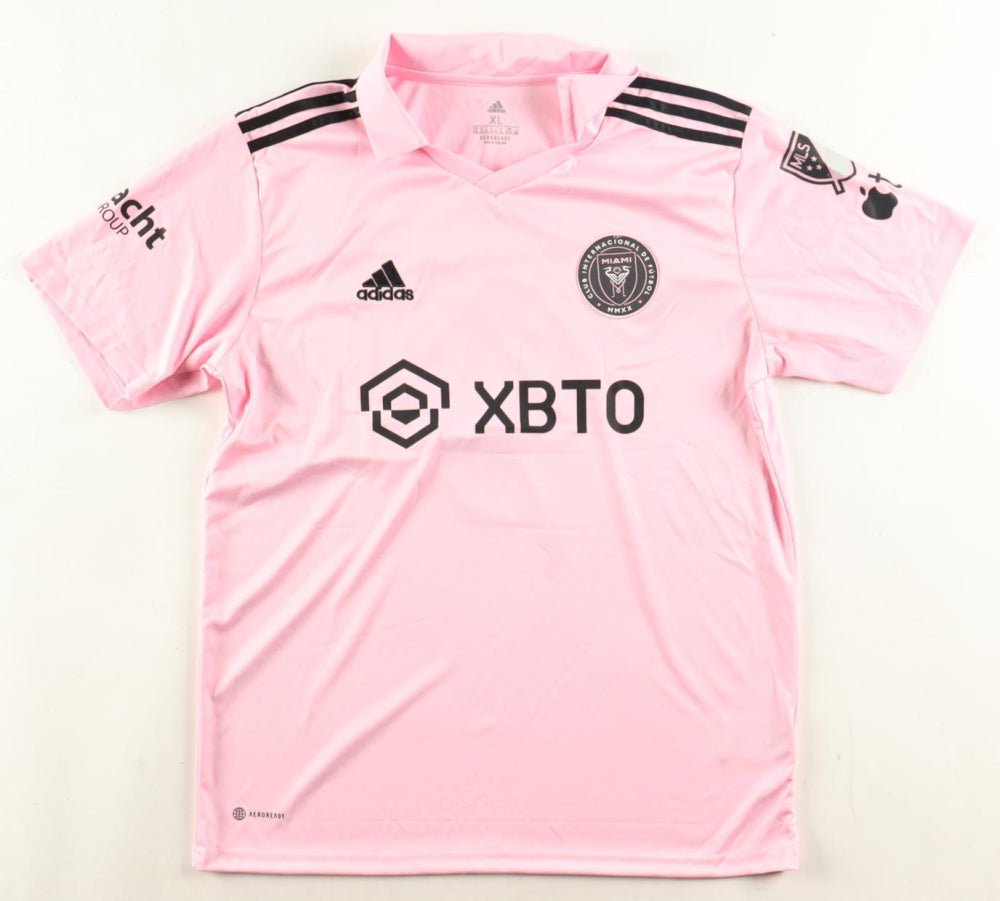 Luis Suarez Signed Inter Miami CF Adidas Authentic Jersey (Beckett) Beckett Witnessed (view 3)