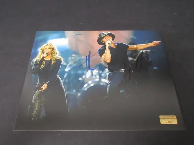 McGraw & Hill Signed 8x10 Photo EUA COA (view 2)