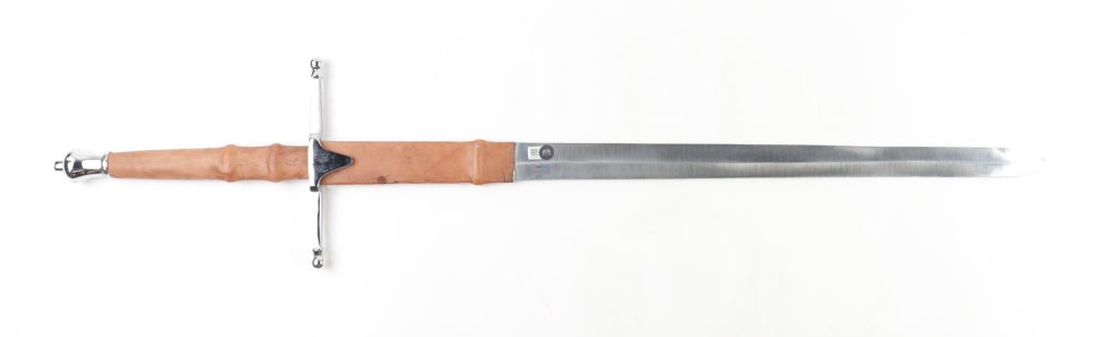 Mel Gibson Signed Braveheart Replica Sword (Beckett), Autographed Memorabilia (view 3)
