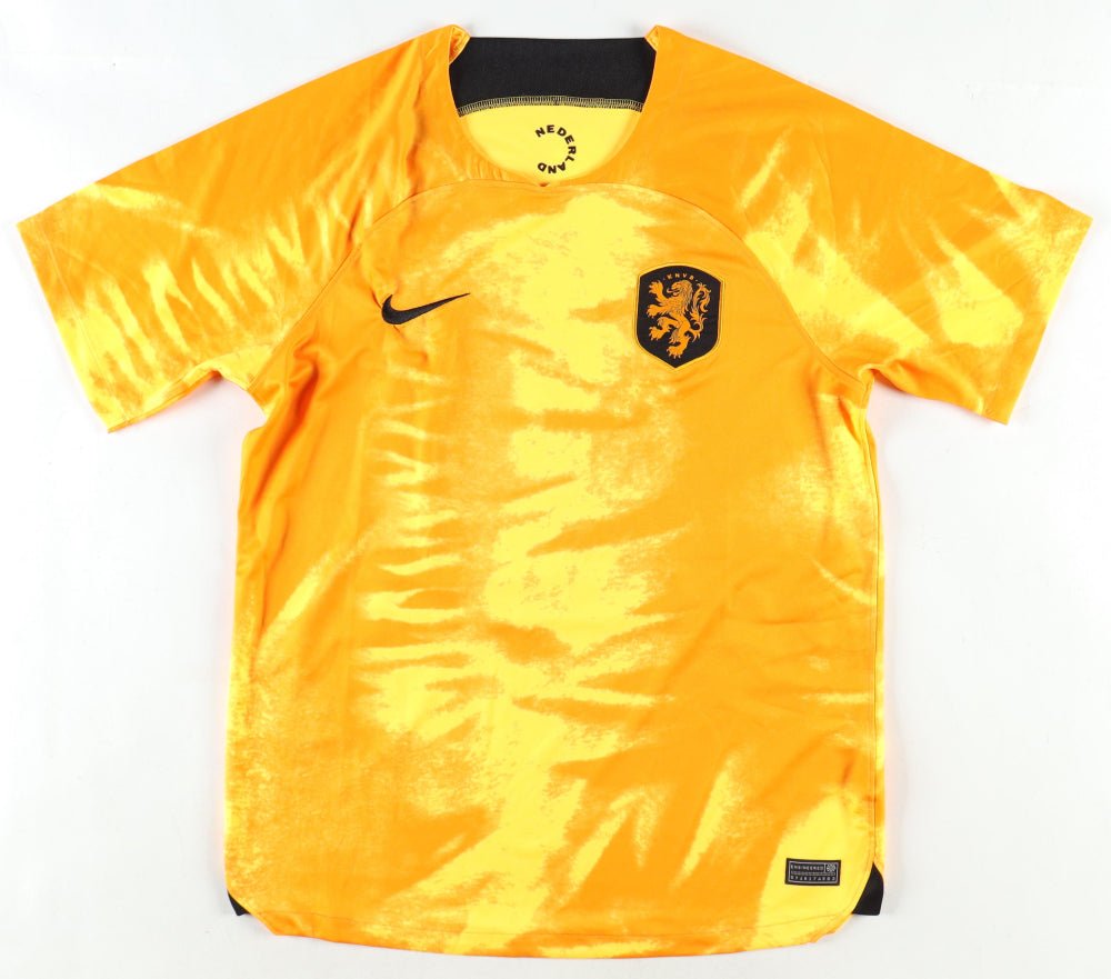 Memphis Depay Signed Netherlands Nike Jersey (Beckett) (view 3)