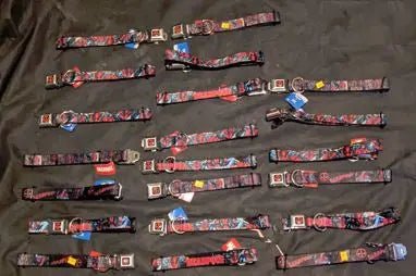 x21 Deadpool marvel Buckles see pictures - Price Is Right Miami