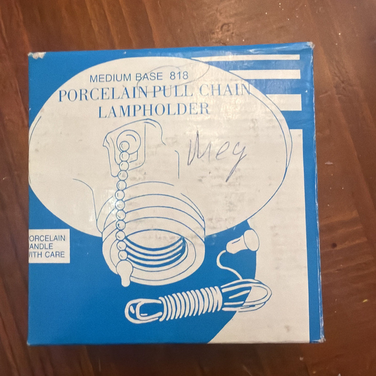 Porcelain Pull Chain Lampholder Medium Base 660W 250V White Model 818 - New Old Stock
