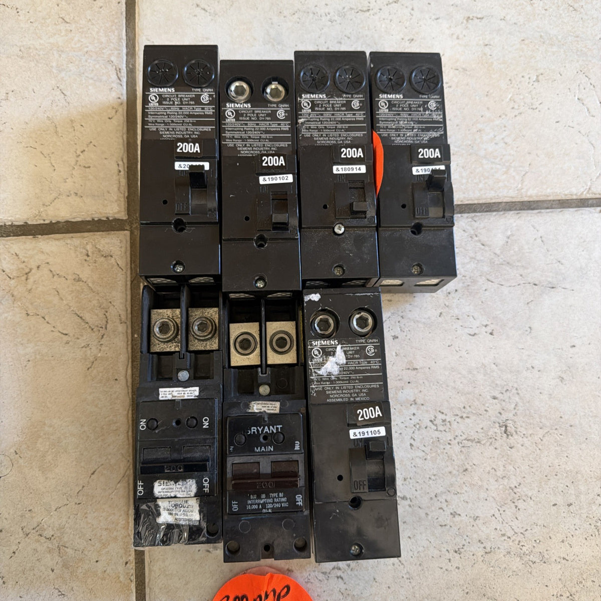 Lot of 7 Siemens QN2200R and Bryant BJ2200 200A 2-Pole Main Circuit Breakers - New Old Stock