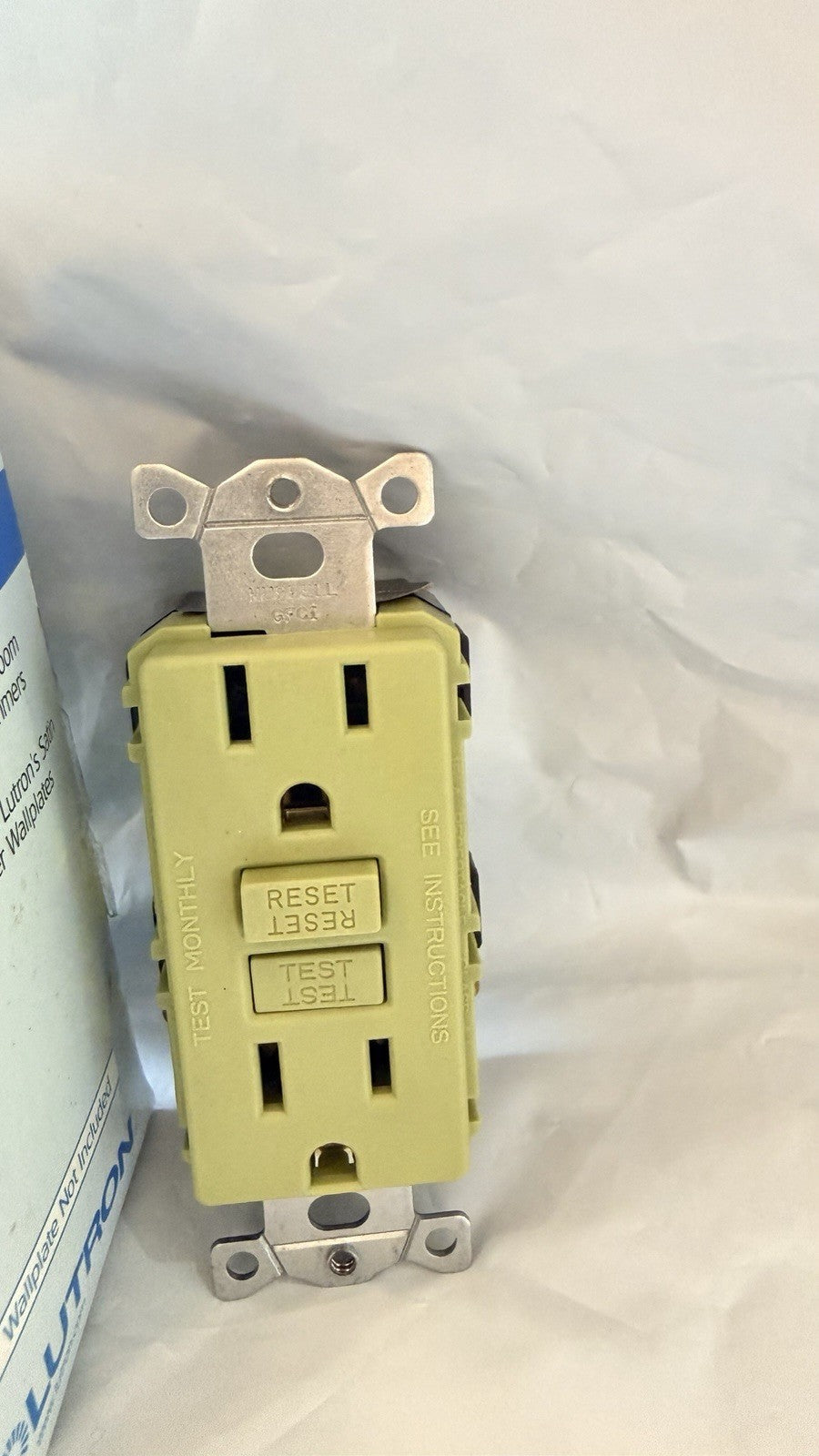 Lutron Satin Colors SCR-15-GFCI-KW 15A 125V GFCI Receptacle Kiwi