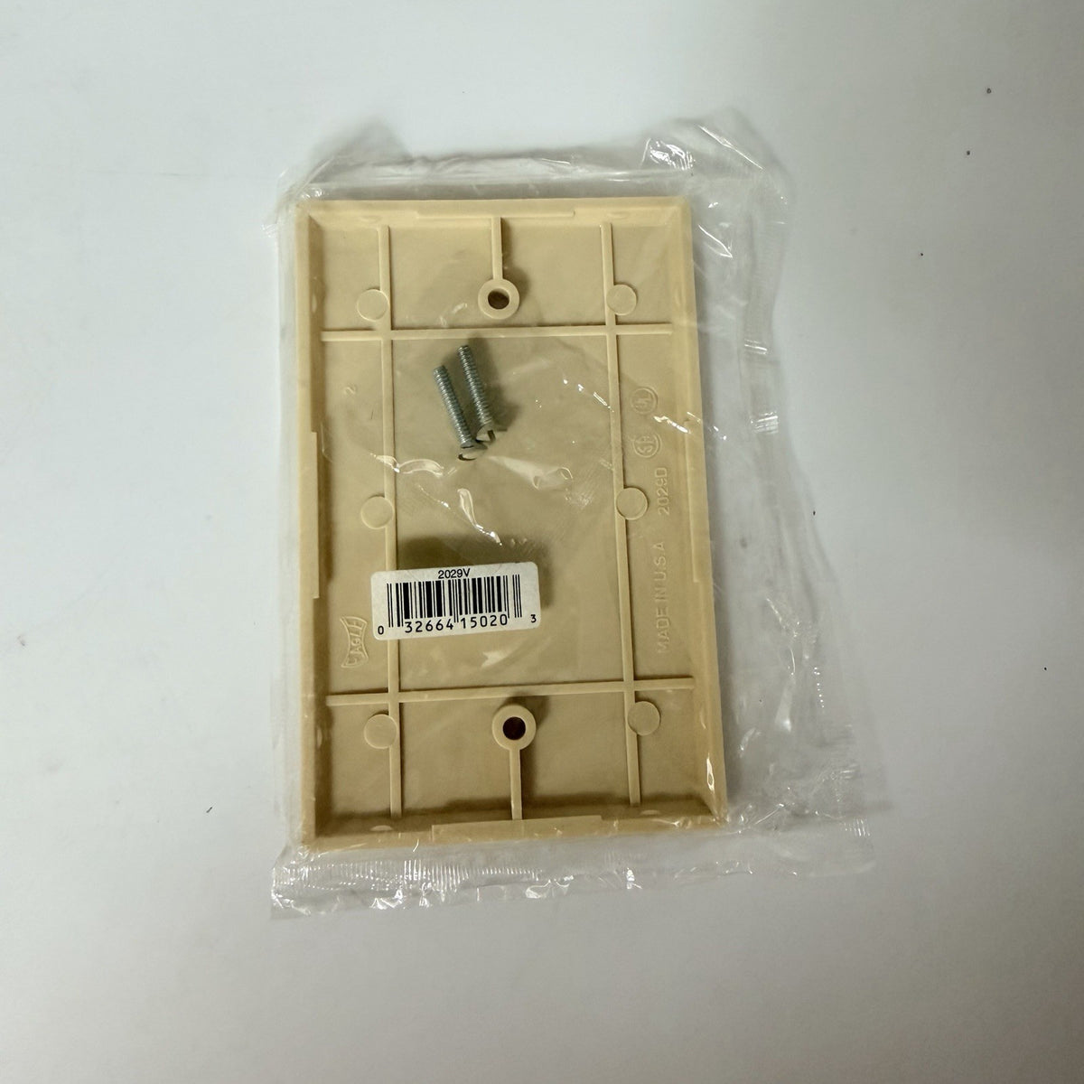 Leviton 2029-V 2-Gang Blank Wall Plate Ivory - New Old Stock