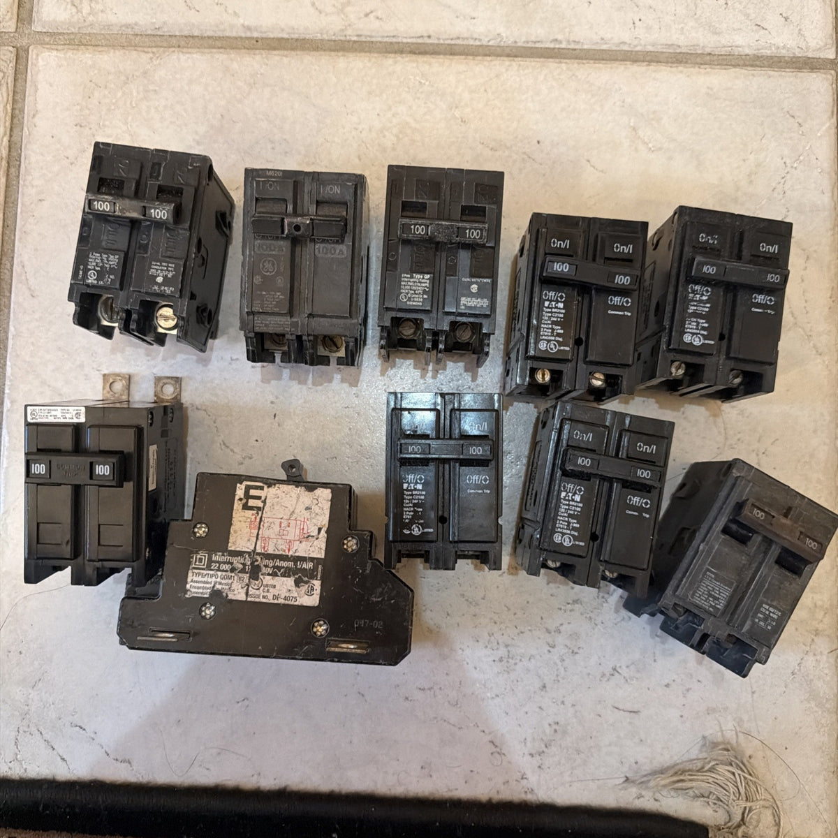Lot of 10 100 Amp 2-Pole Circuit Breakers Mix Eaton GE Siemens Heinemann