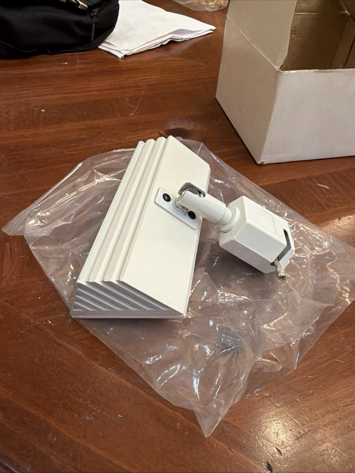 White Adjustable Rectangular Track Lighting Head Architectural Fixture