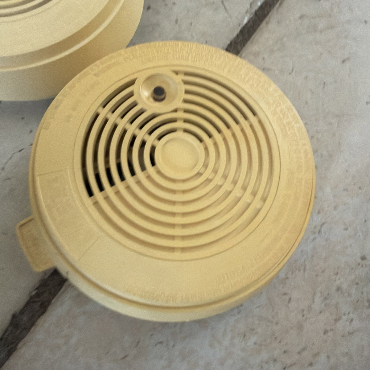 Lot of 4 BRK Hardwired Smoke Alarm Detectors with Battery Backup