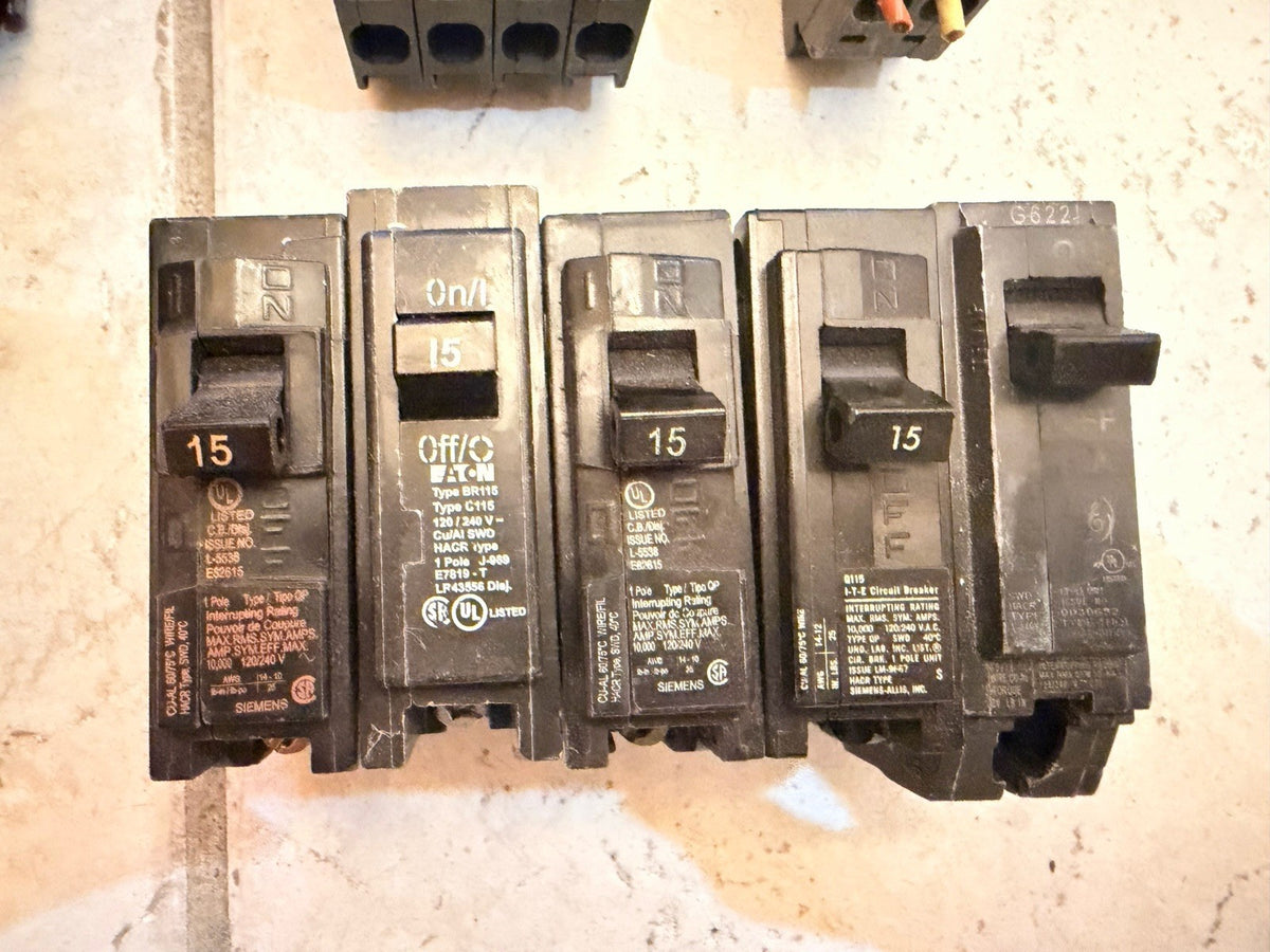Lot of 17 Mixed Circuit Breakers Square D Siemens GE Eaton Cutler-Hammer - For Parts